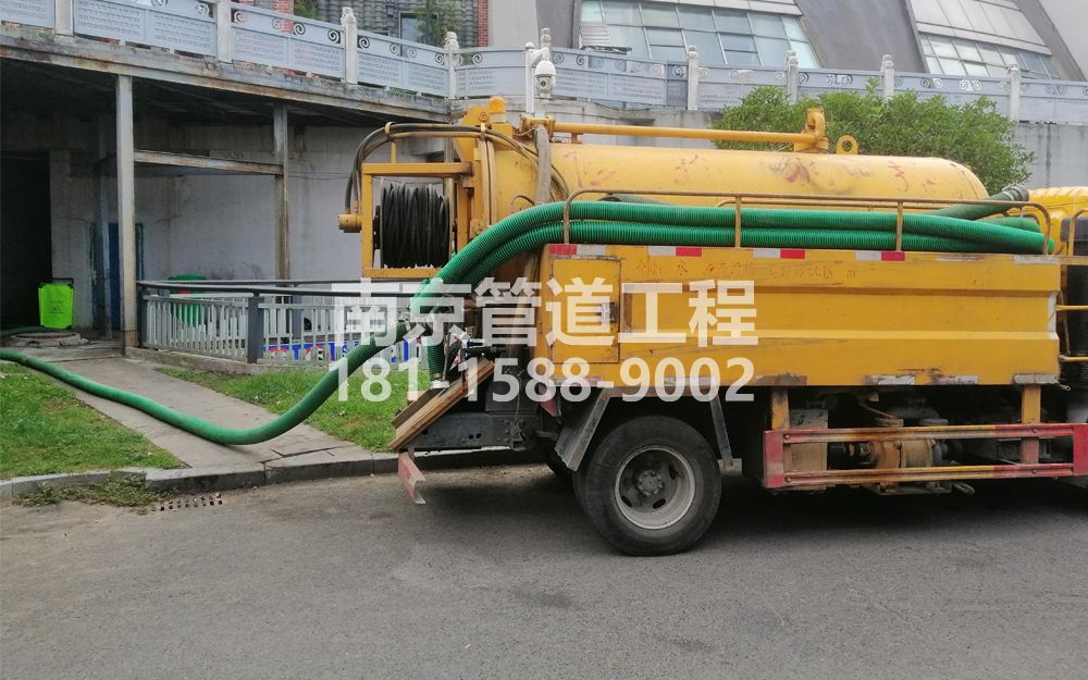 277石化村商场隔油池吸污